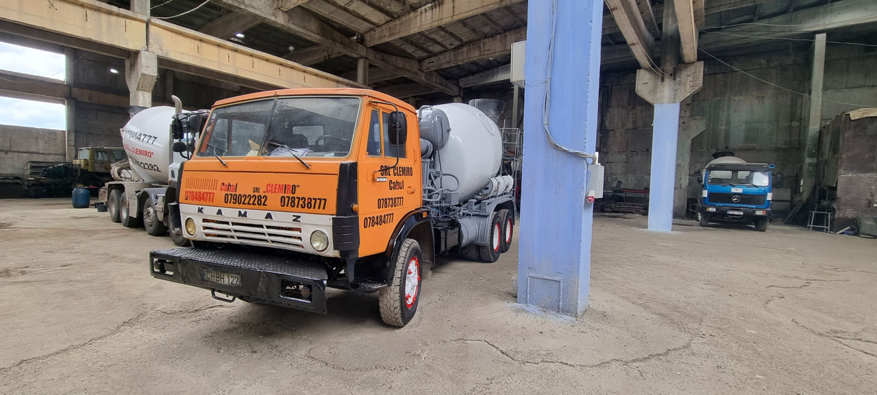 KAMAZ Mixer foto 1