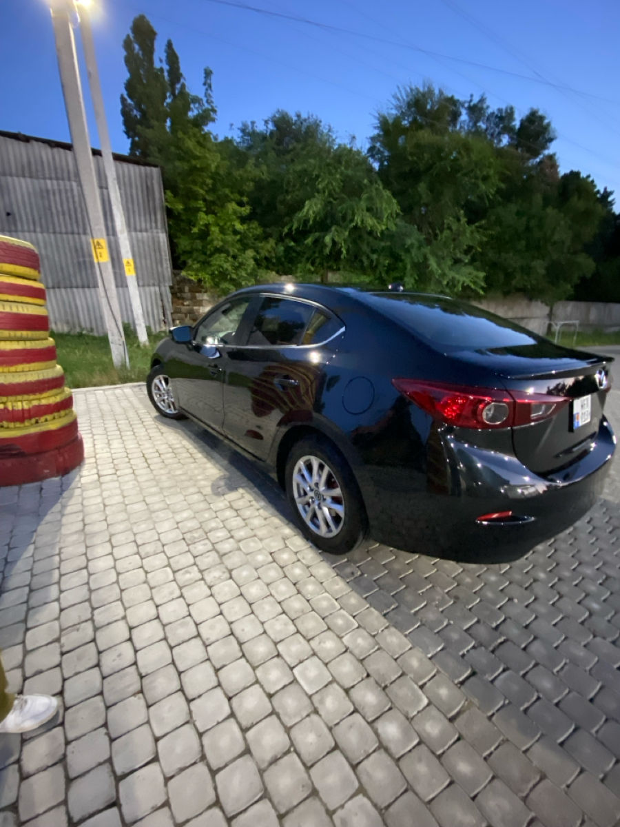 Mazda 3 foto 1