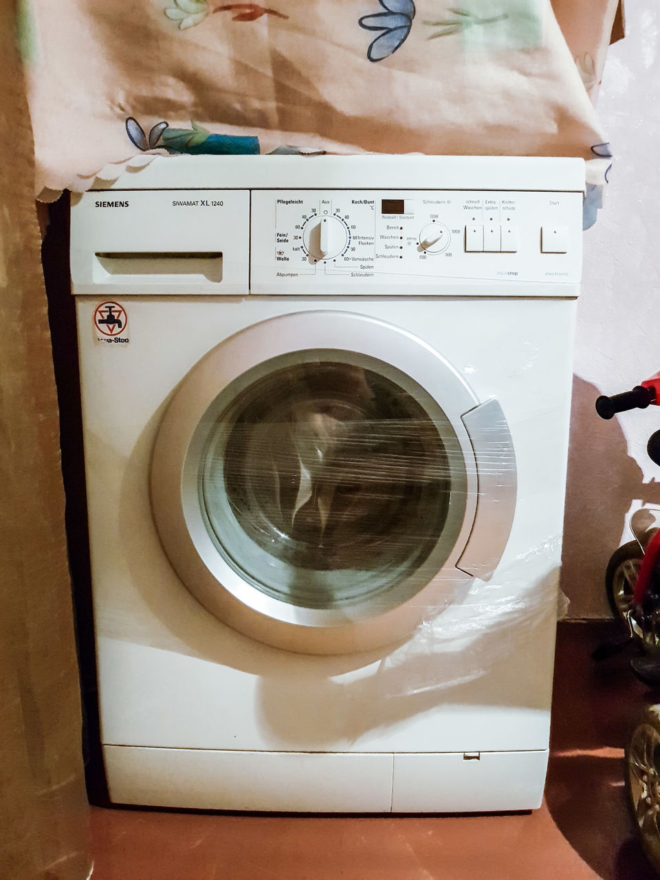 Немецкая стиральная машина Siemens XL 1240