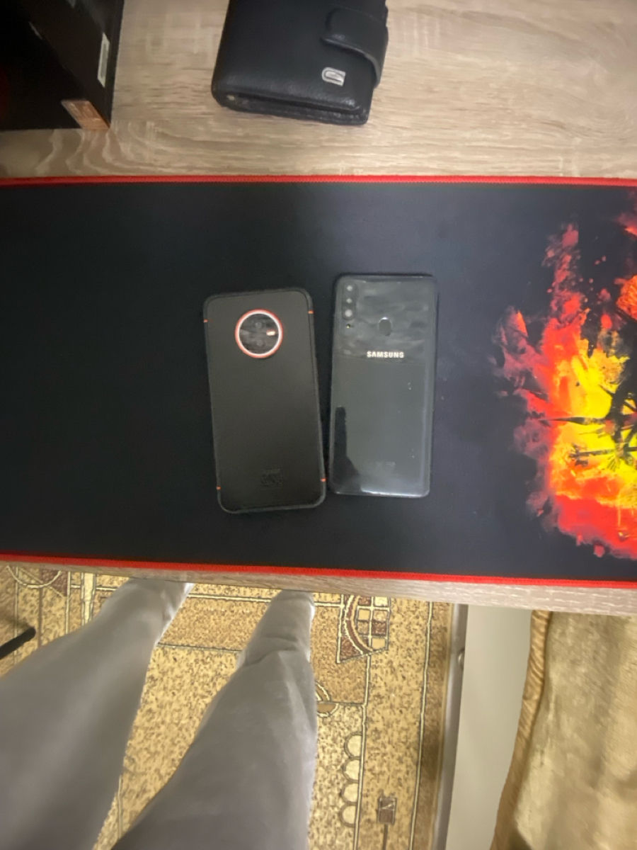 Vand telefoane la piese foto 1