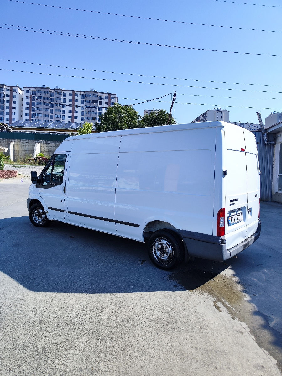 Ford TRANSIT TOURNEO foto 1