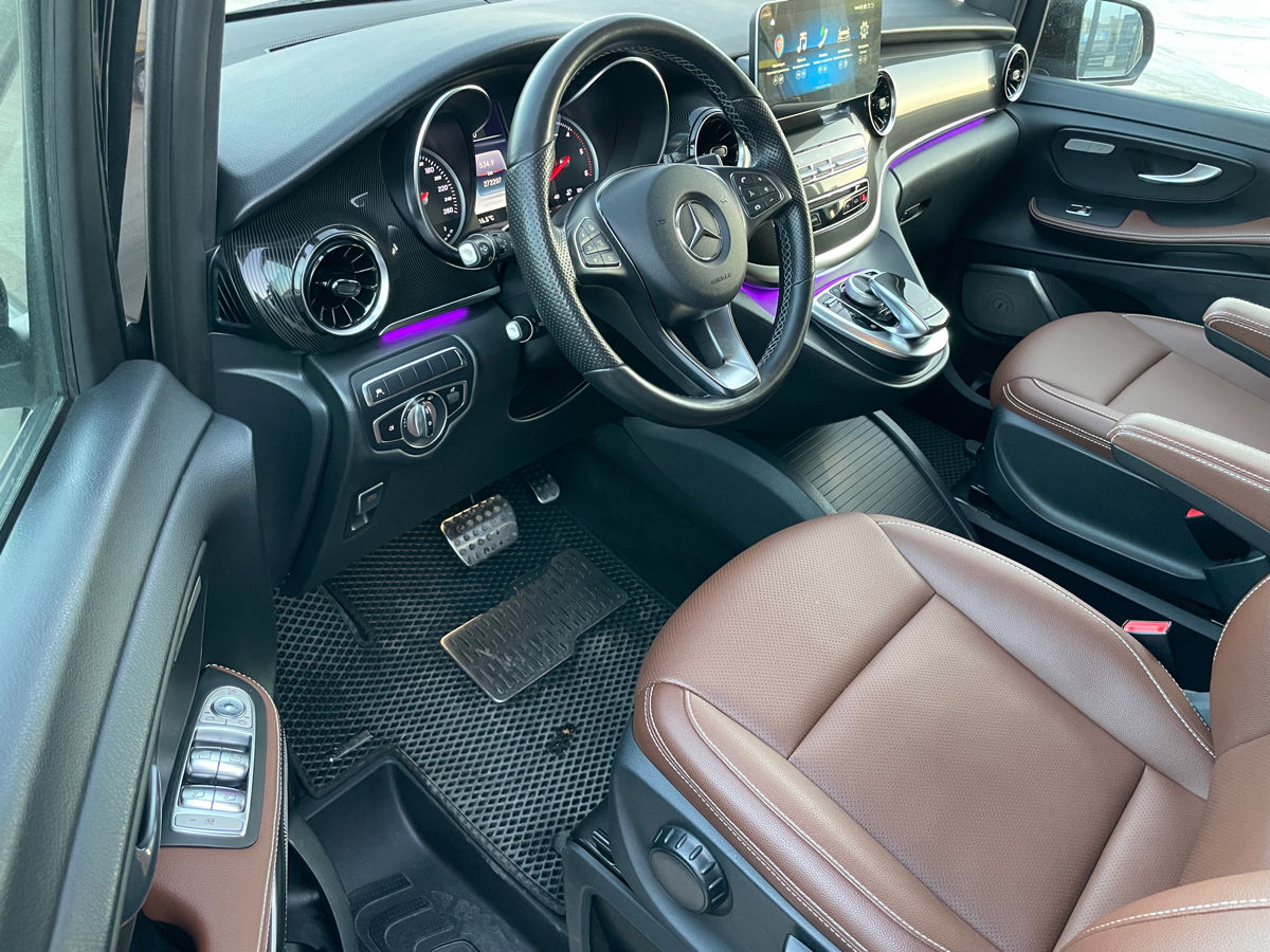 Mercedes V-Class foto 14