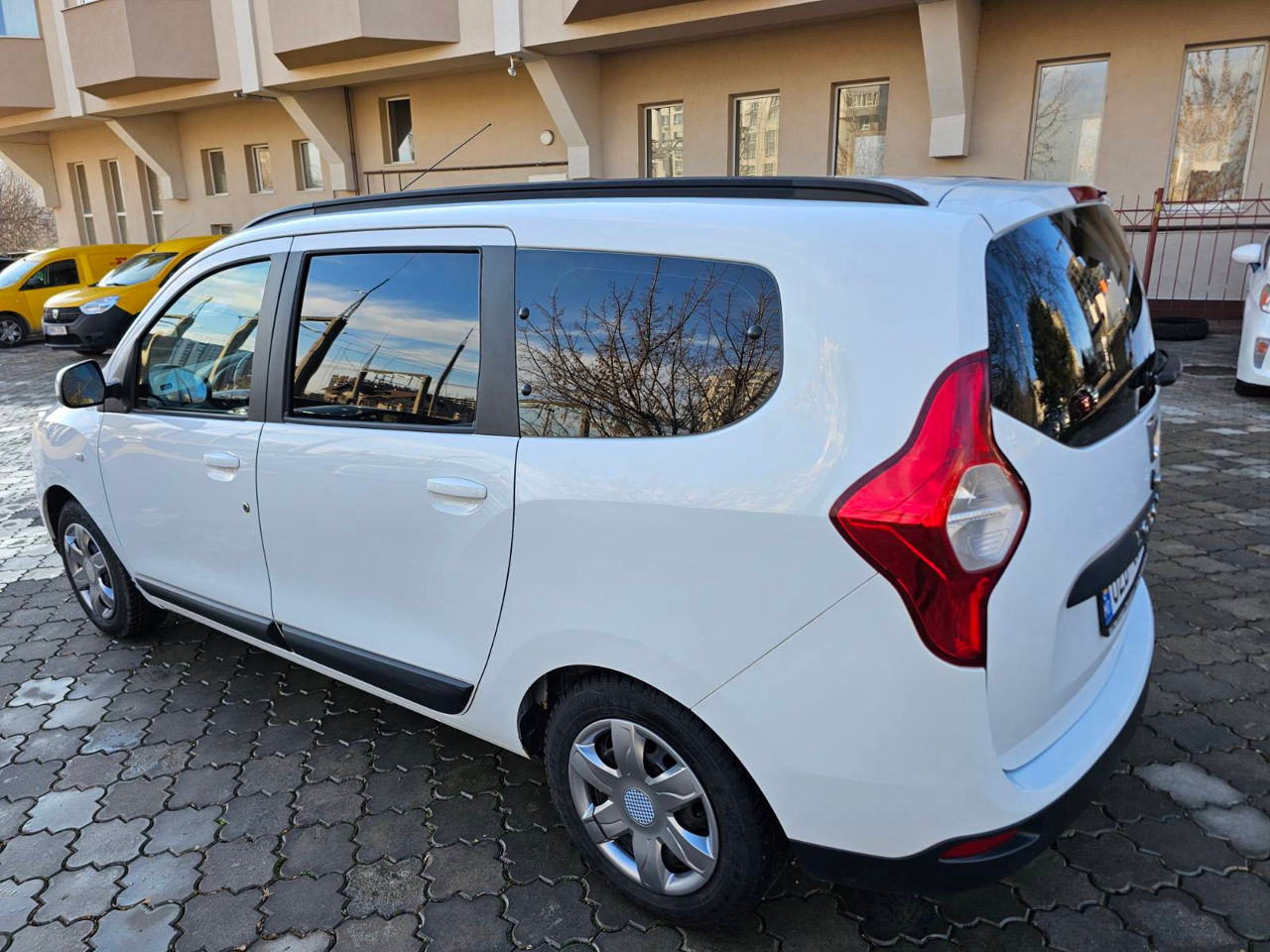 Chirie auto fara intermediari ! Livrare aeroport gratuita 24 /24 !!! фото 2