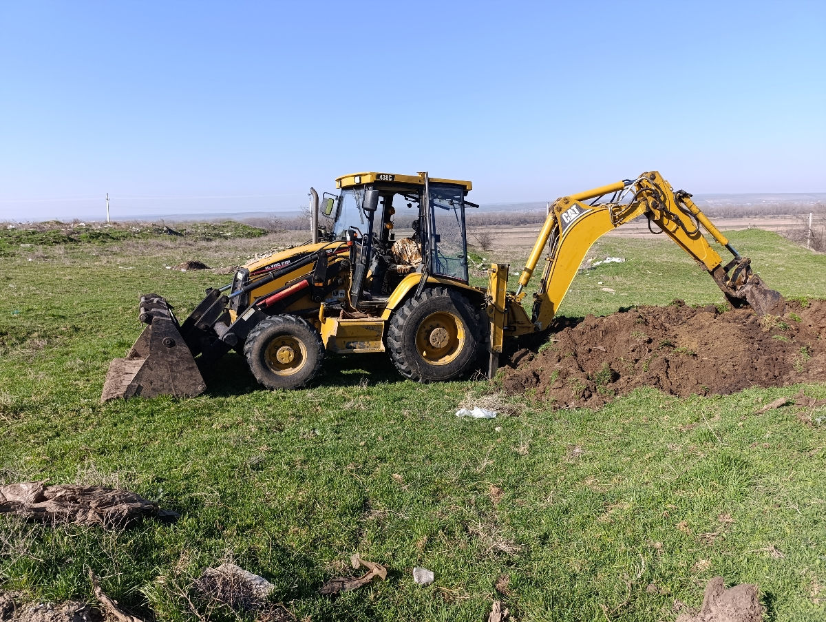Buldoexcavator Katerpilar 438c фото 1