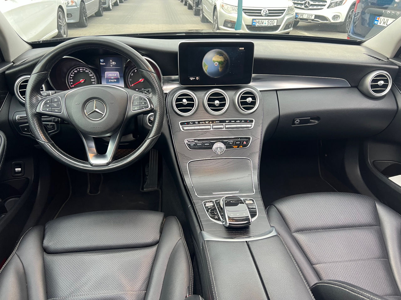 Mercedes C-Class foto 16