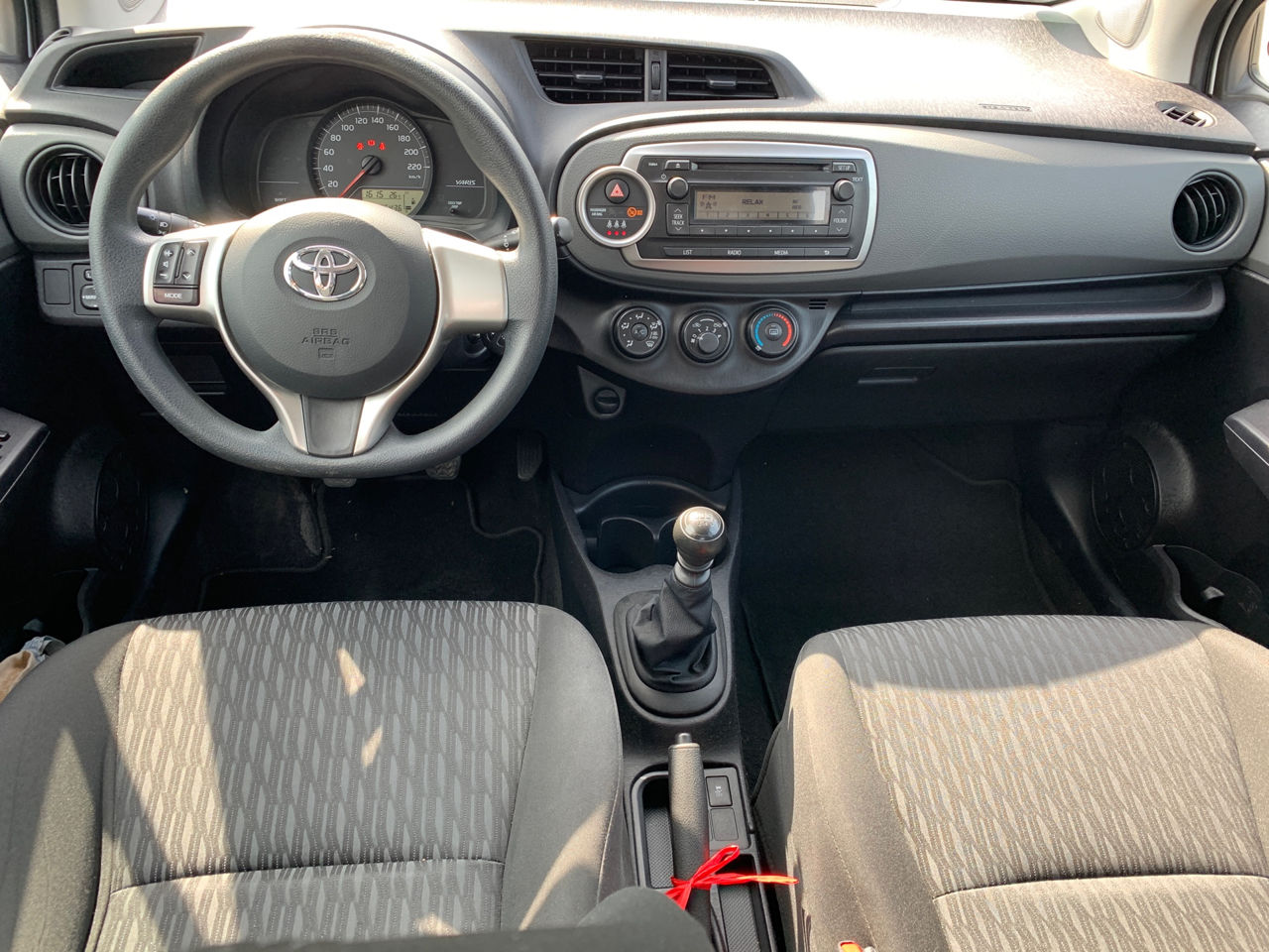 Toyota Yaris foto 8