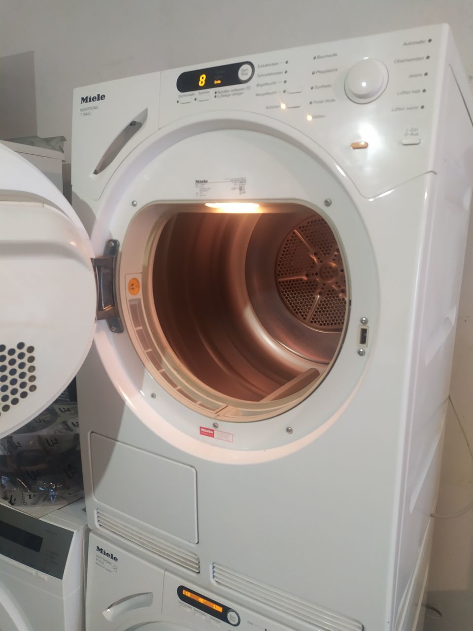 Miele -комплект стиралки и сушки из свежих моделей