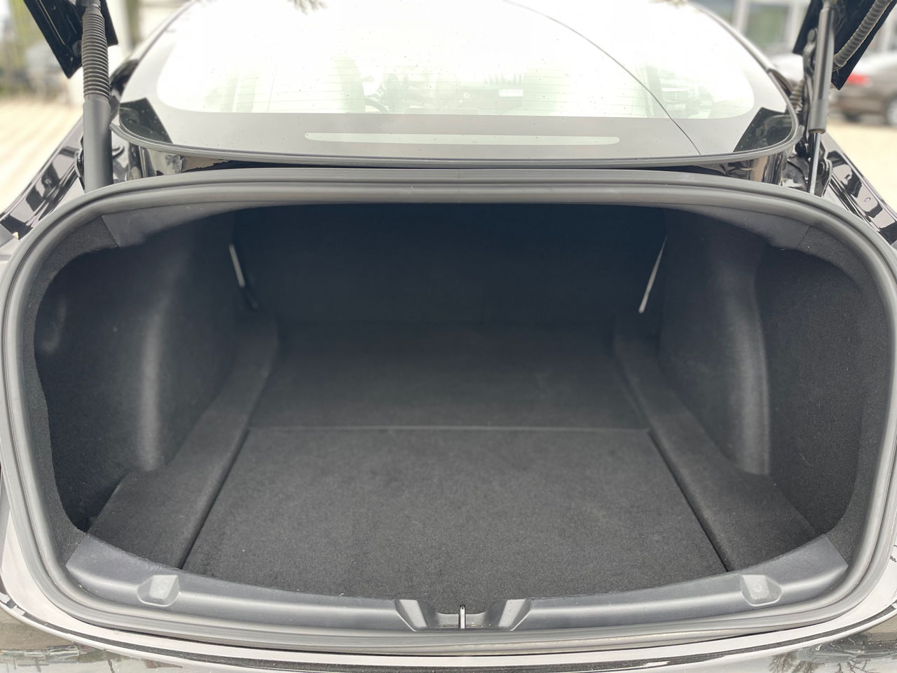 Tesla Model 3 foto 17