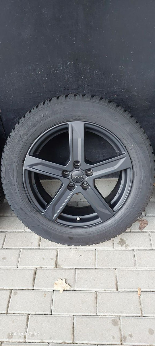 Toyota R18 5/114.3 Falken 225/60/18 iarna foto 2