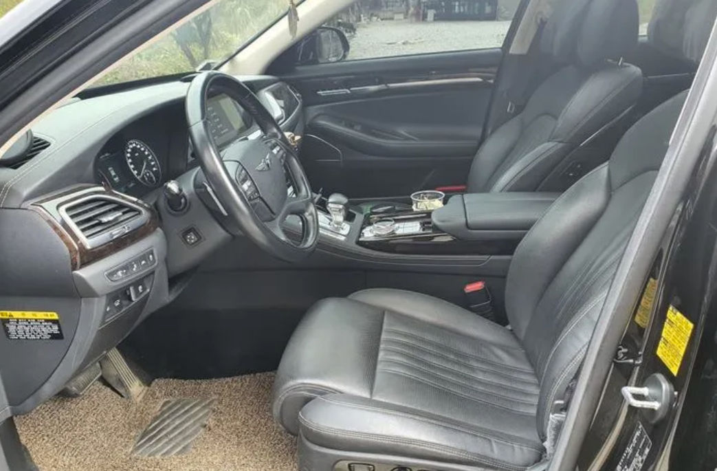 Genesis G90 foto 7