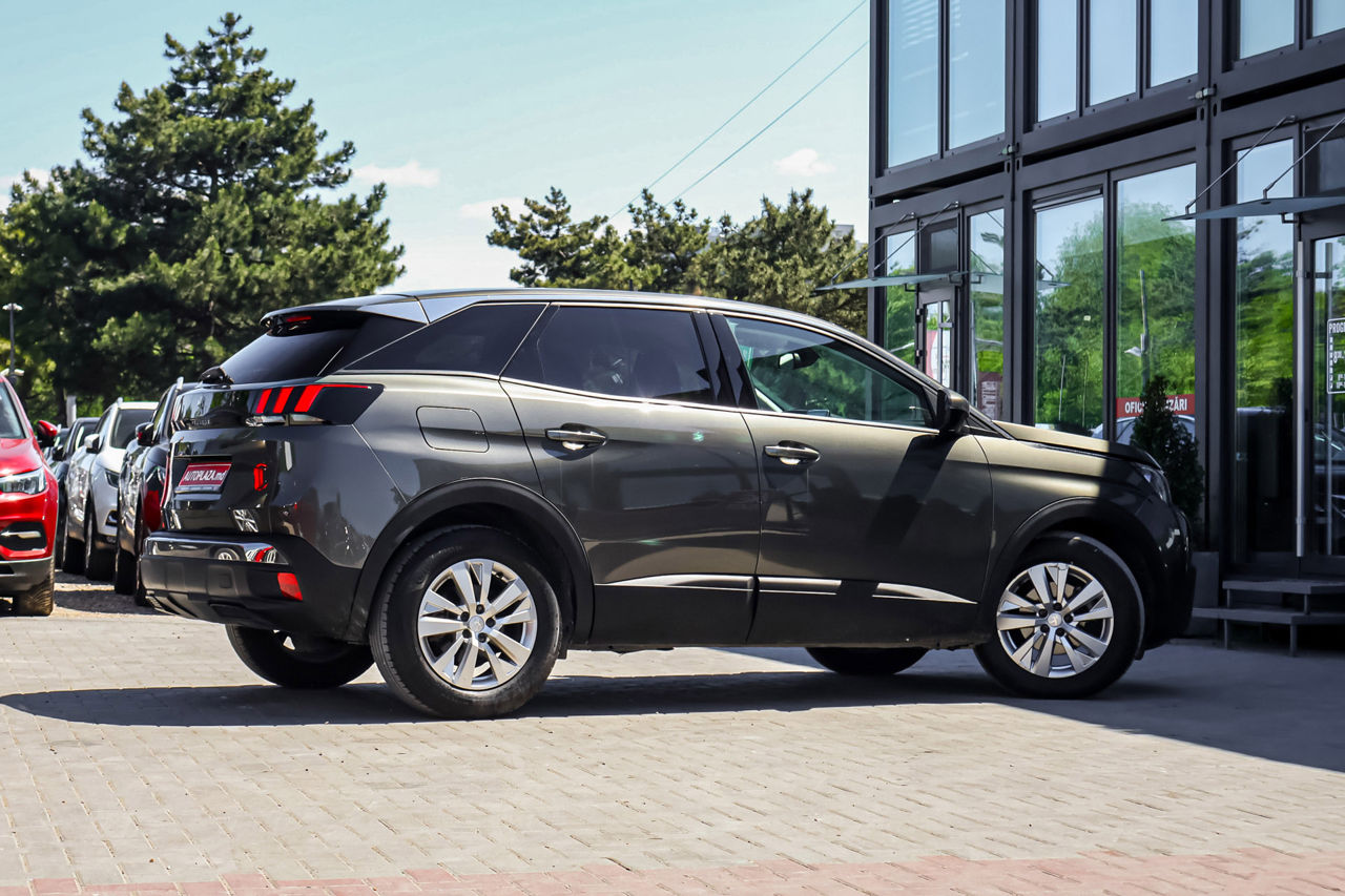 Peugeot 3008 foto 1