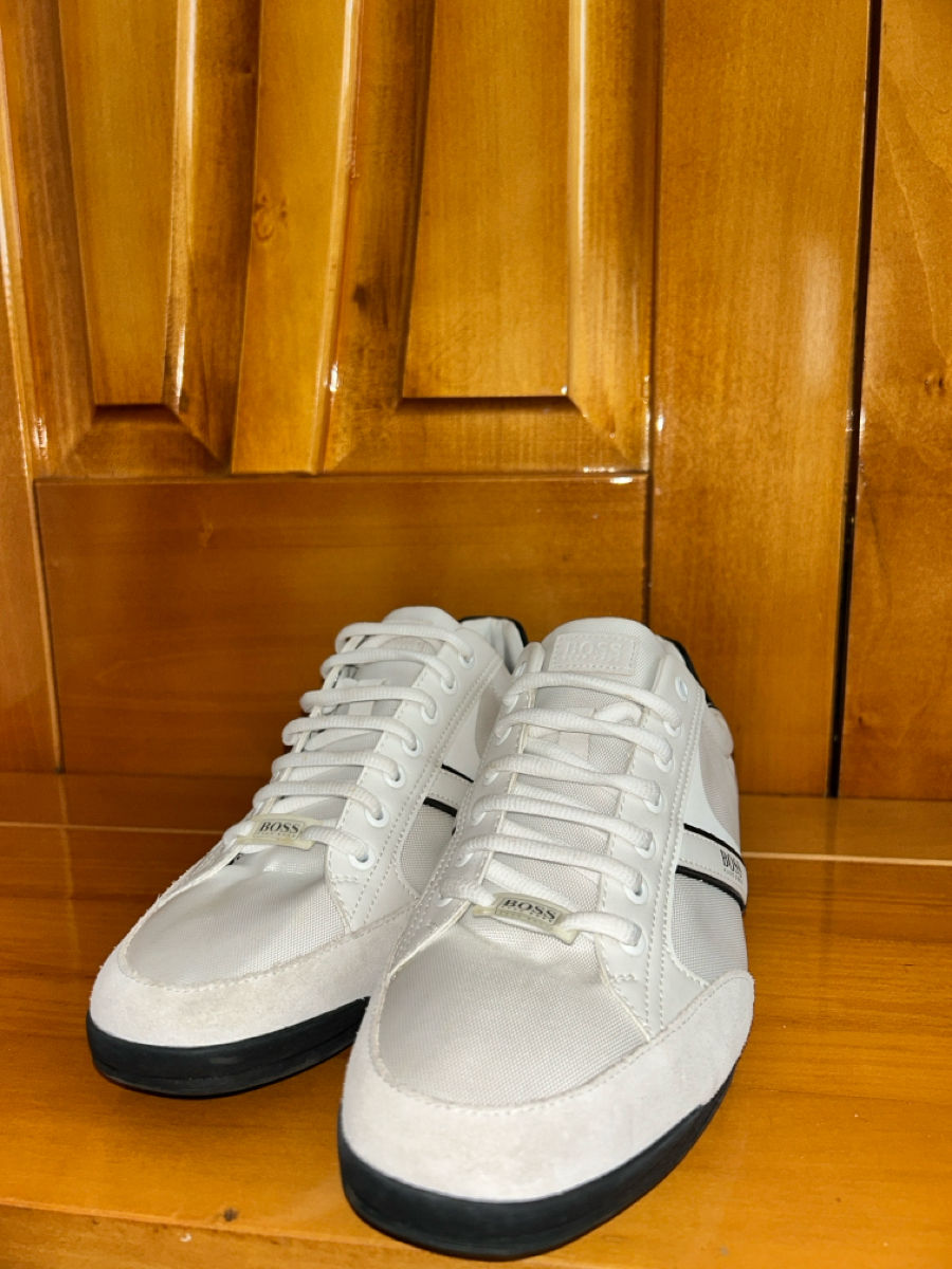 Pantofi sport Boss Hugo Boss - Eleganță și stil urban într-un singur pas! Prețul negociabil foto 1