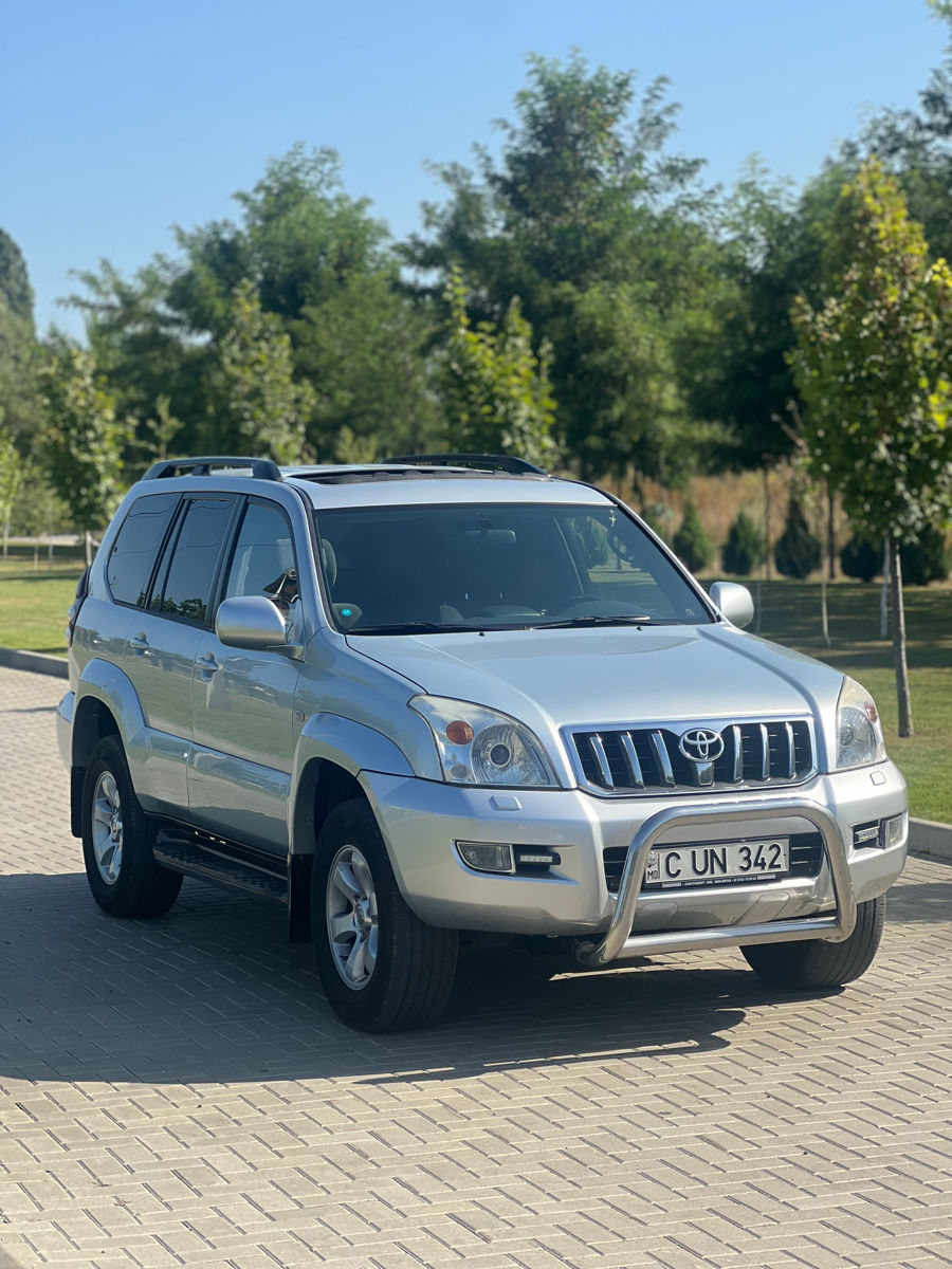 Toyota Land Cruiser Prado foto 2
