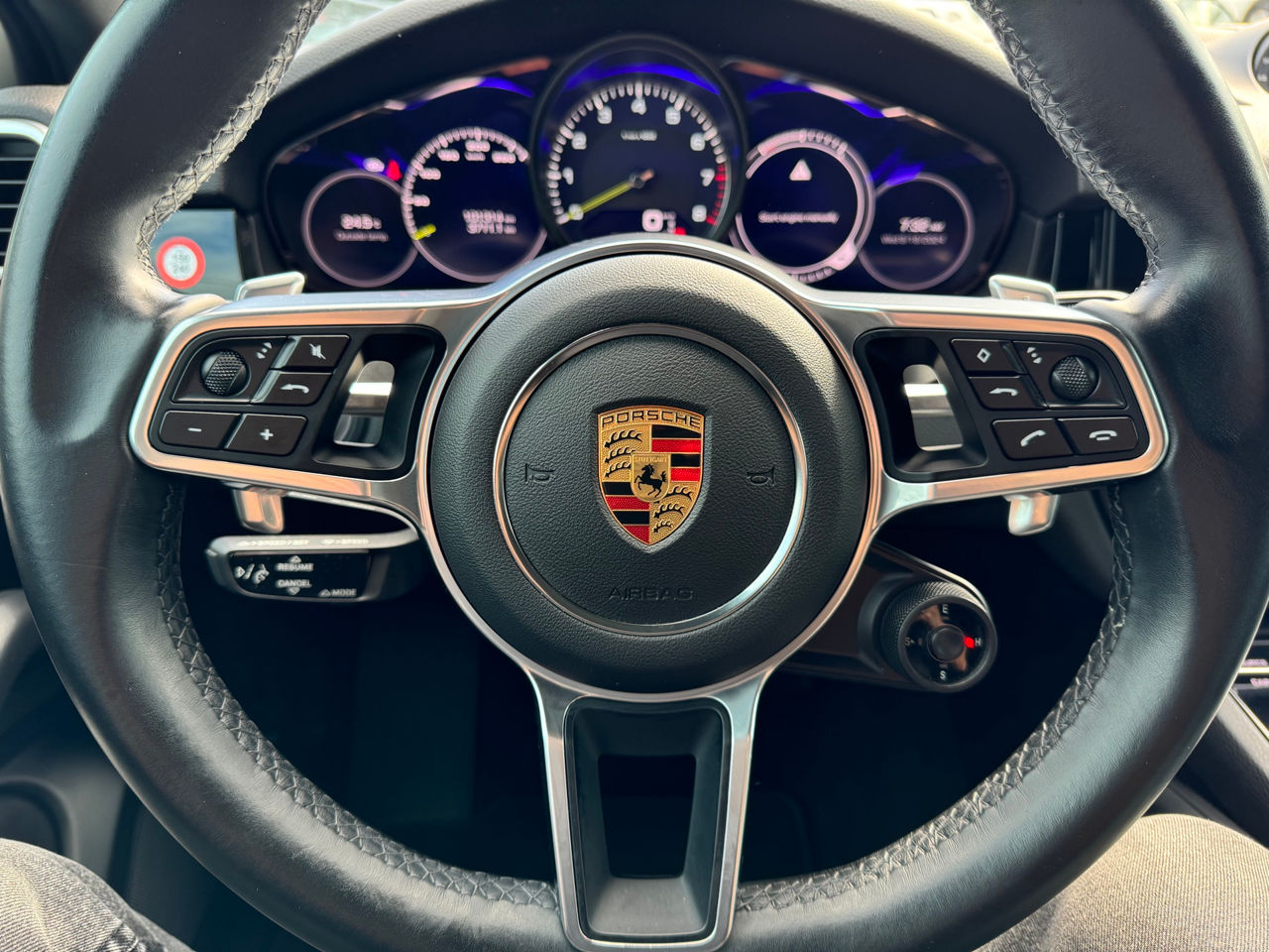 Porsche Cayenne Coupe foto 11
