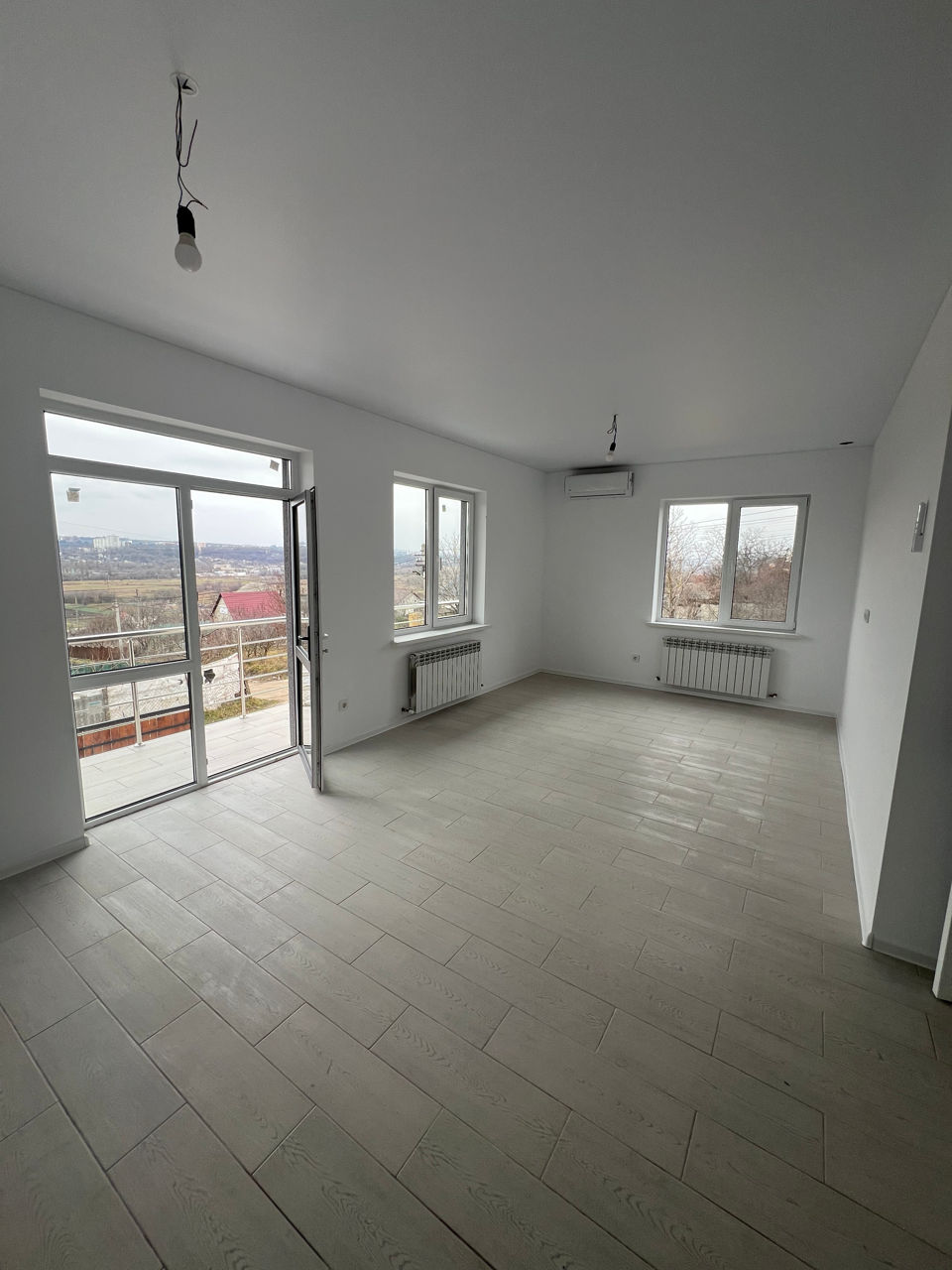 Vila, casa modernă cu 2 etaje  in suburbie foto 8