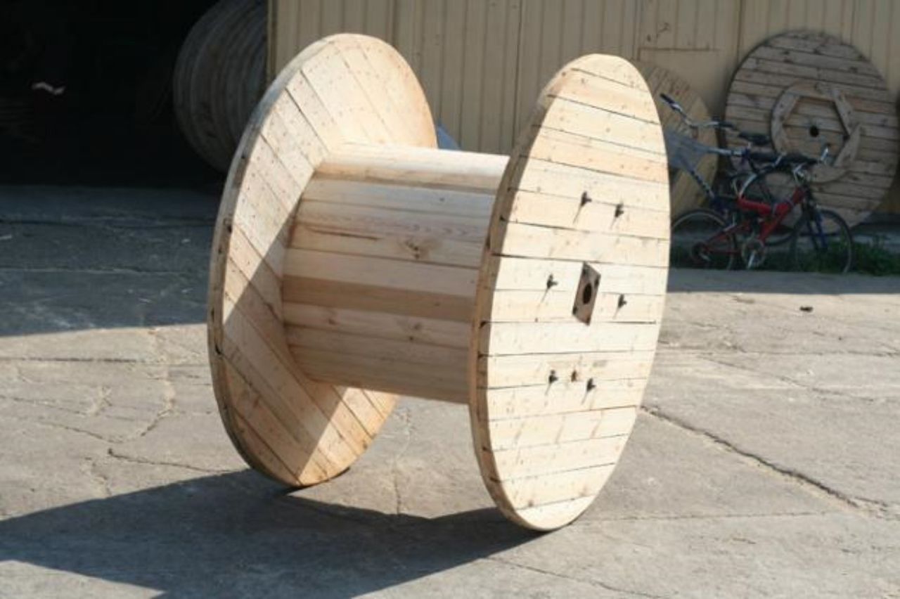 Катушка для кабеля деревянная