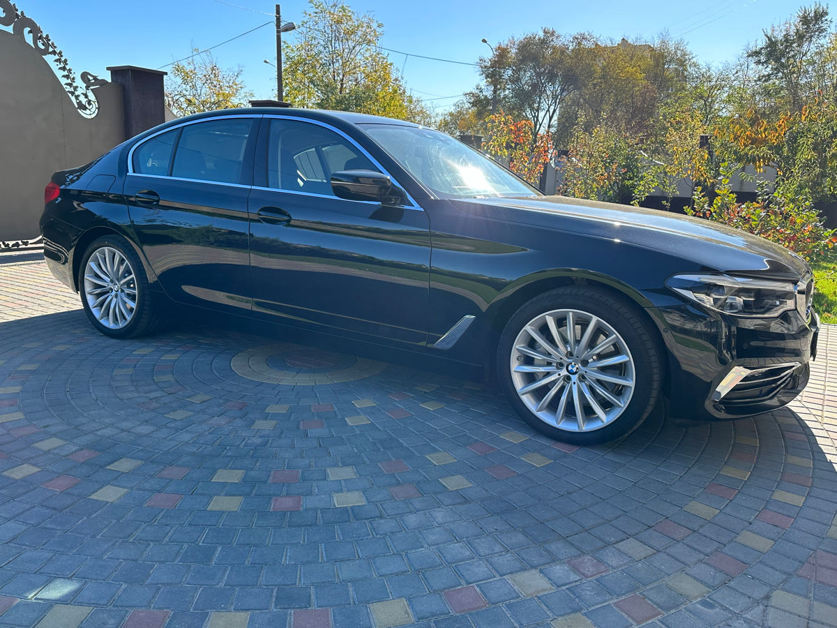 BMW 5 Series фото 3