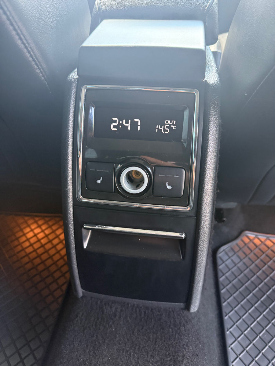 Skoda Superb фото 7