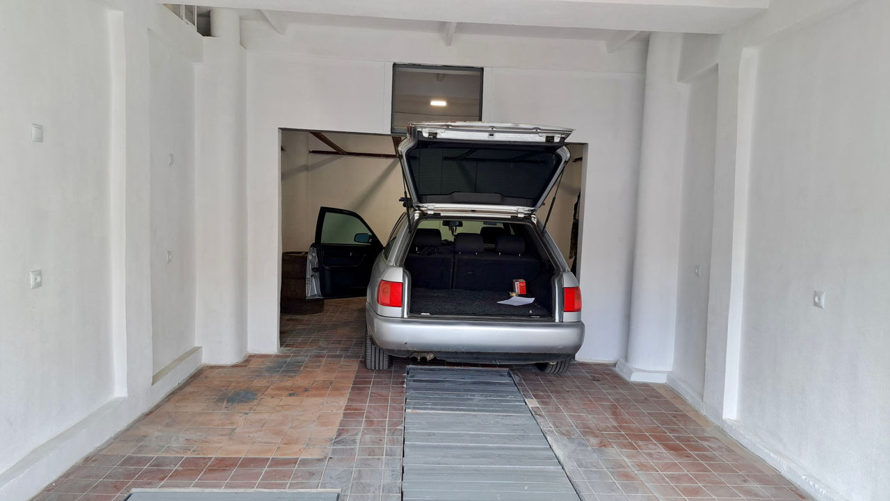 Garaj / Depozit *două mașini* Valea Trandafirilor (CCG 42), refăcut complet foto 4