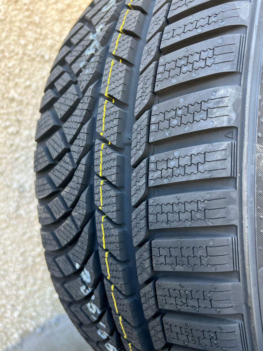 235/35 R19 Kumho Wintercraft WP72/ Доставка, livrare toata Moldova foto 4