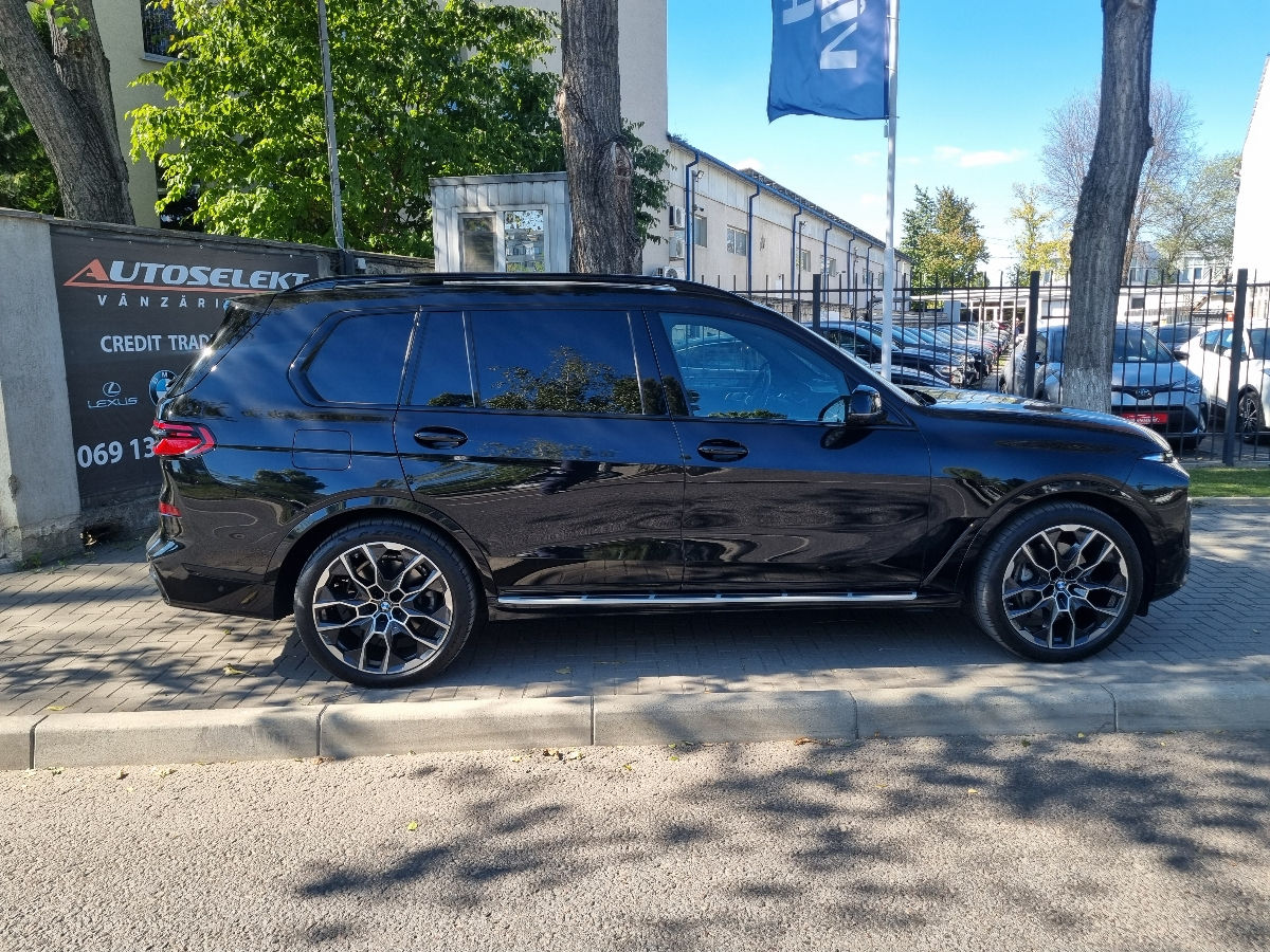BMW X7 2023 photo 4