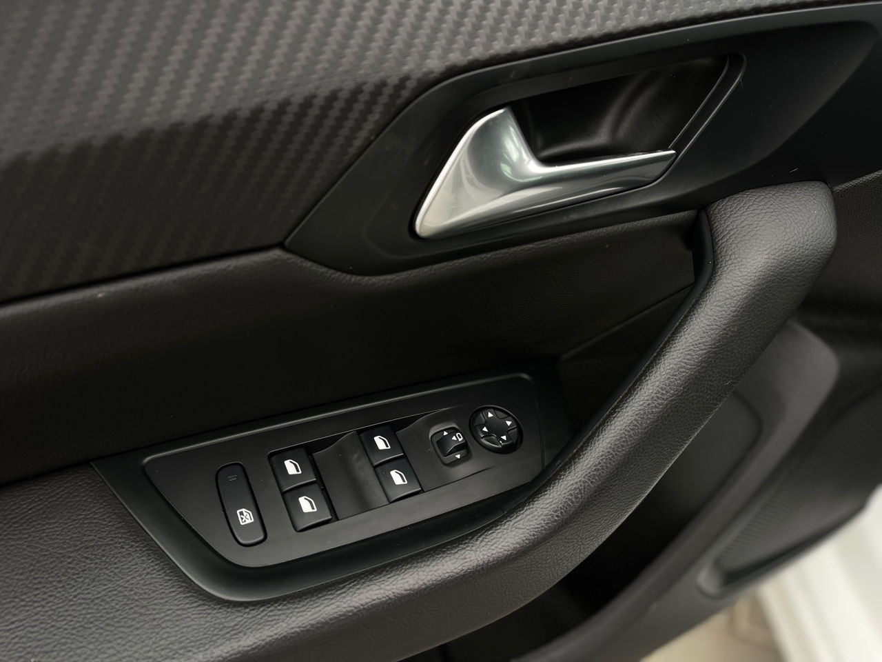 Peugeot 508 фото 8