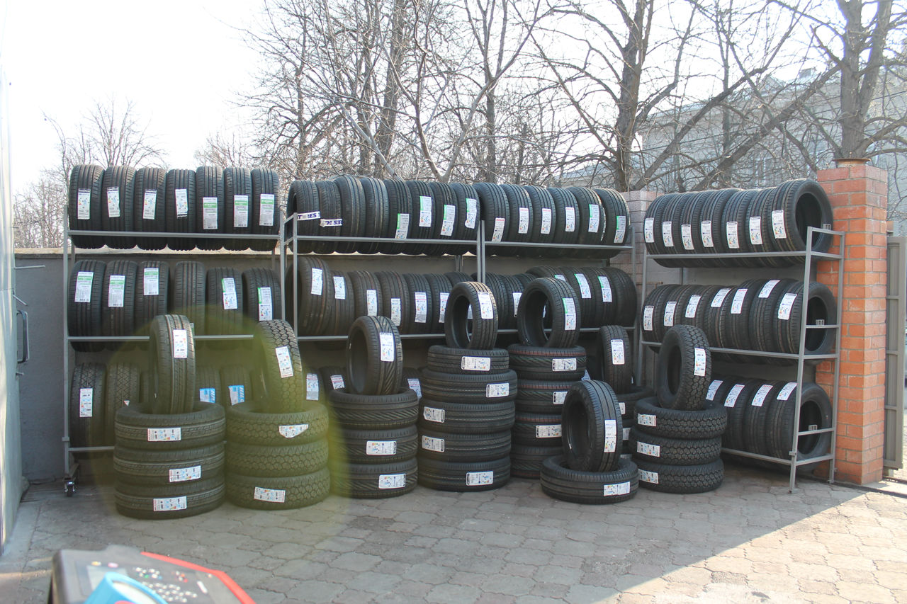 Anvelope Iarna Kumho 195 65 R15 Korea Livrare Sau Montare Posibil Anvelope iarna kumho 195 65 r15 korea livrare sau montare posibil