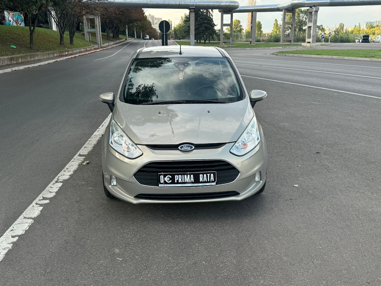 Ford B-Max foto 1