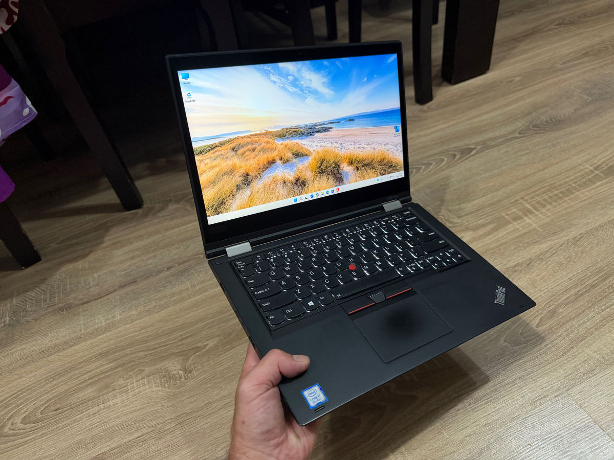 Lenovo ThinkPad X380 Yoga/ 13,3” Full HD Touch/ i7/8/256
