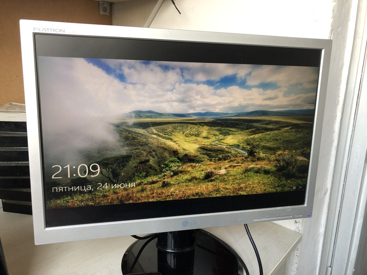 LG Flatron l222ws