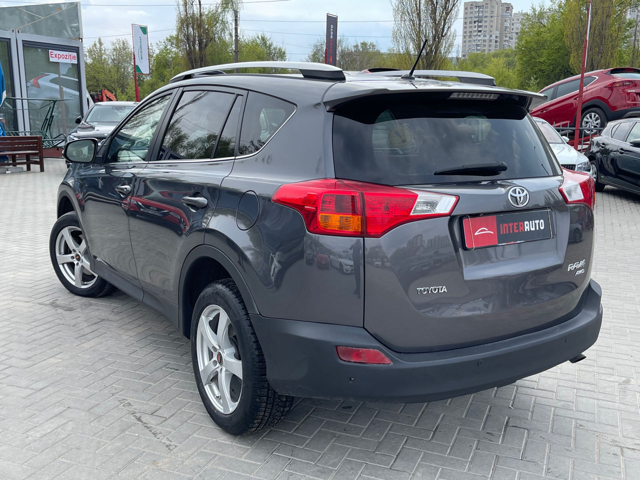 Toyota Rav 4 foto 4