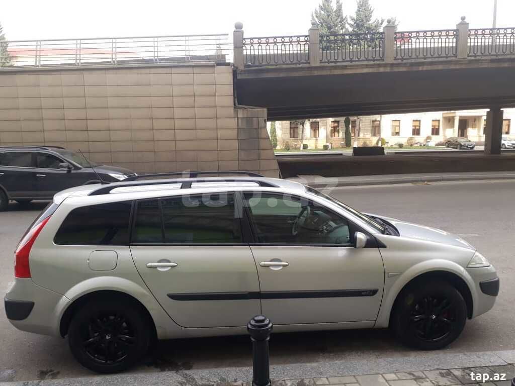 Renault Megane foto 2