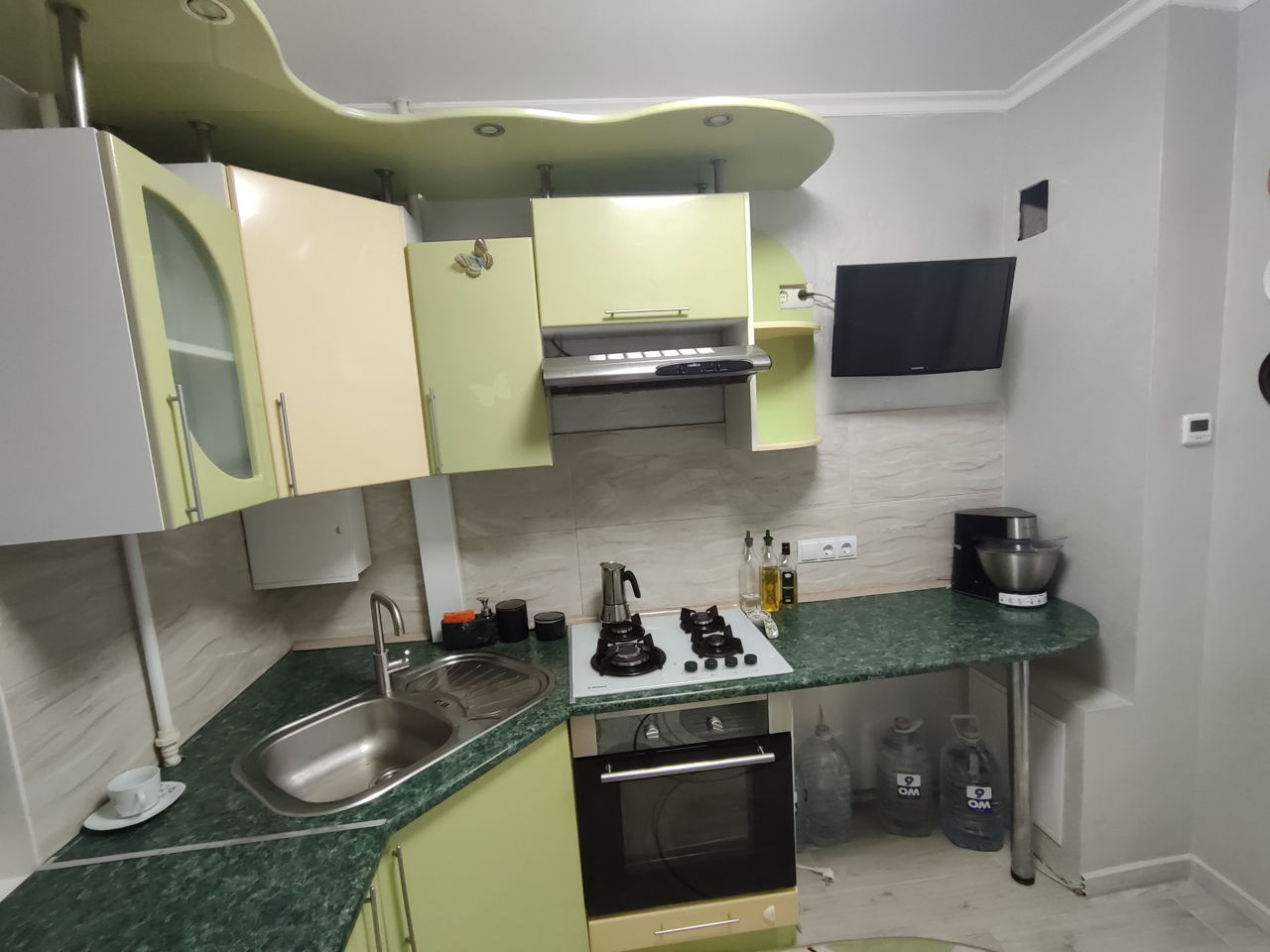 Vînd mobilier de bucătărie MDF foto 1