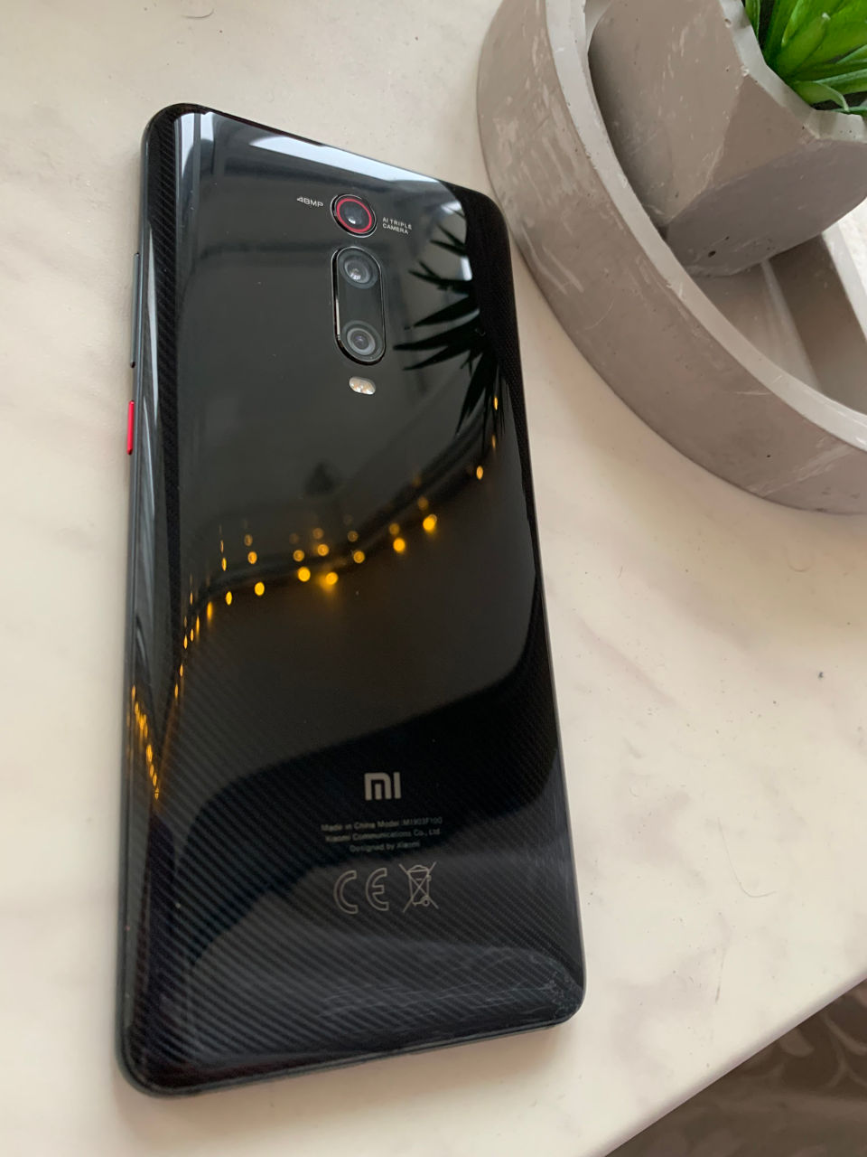 Продам телефон