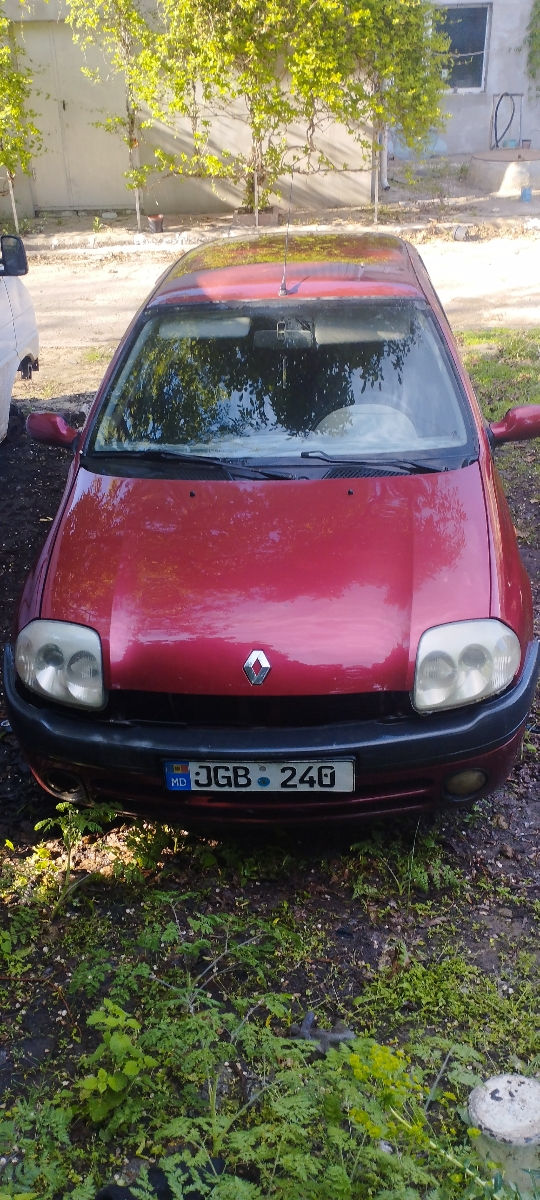 Renault Clio Thalia 1.4 benzina foto 0