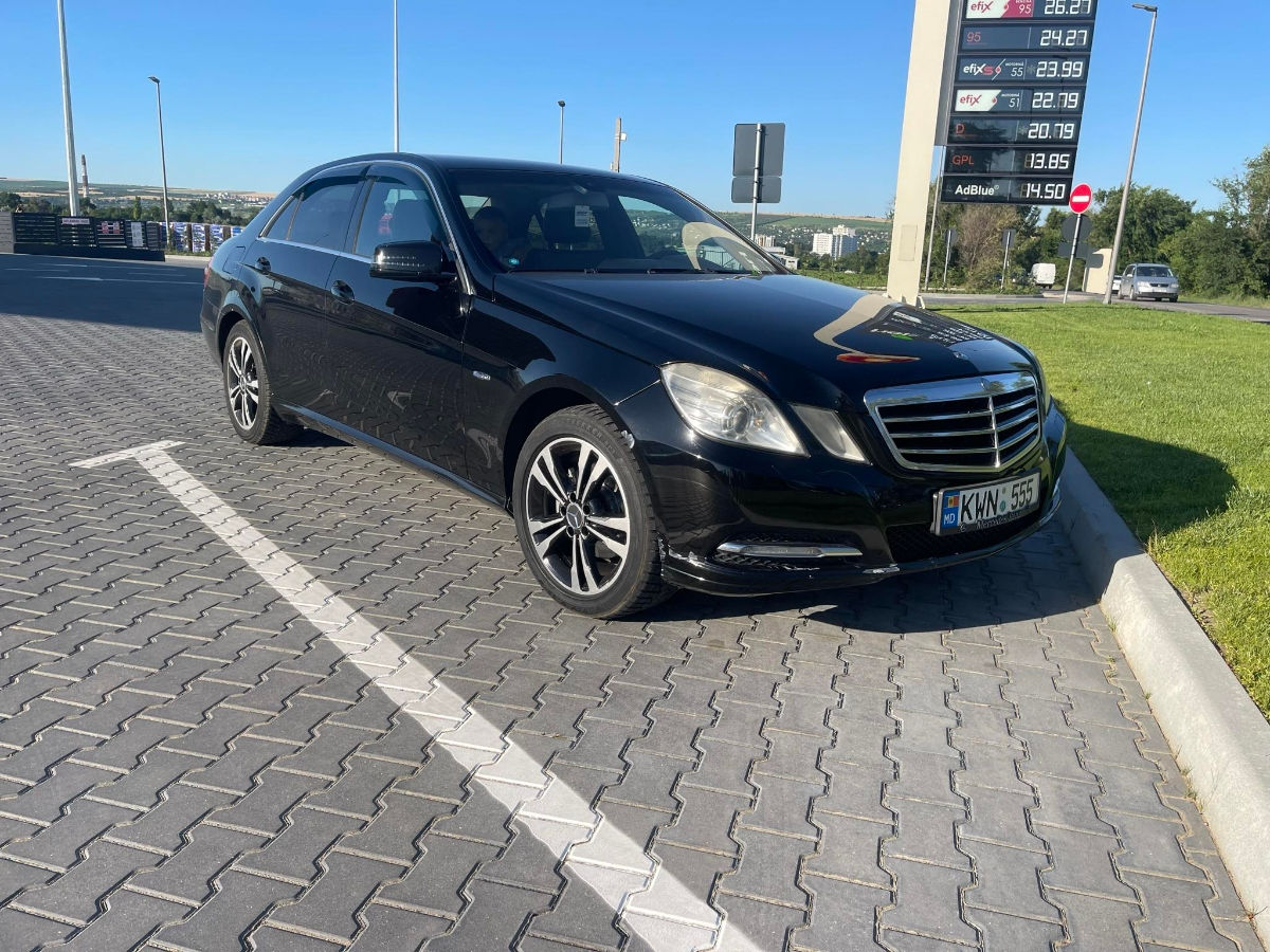 Mercedes E-Class foto 0