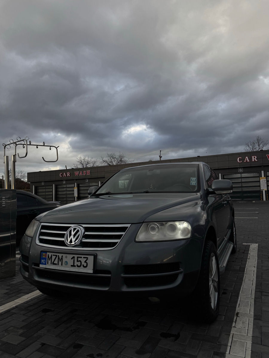 Volkswagen Touareg фото 1