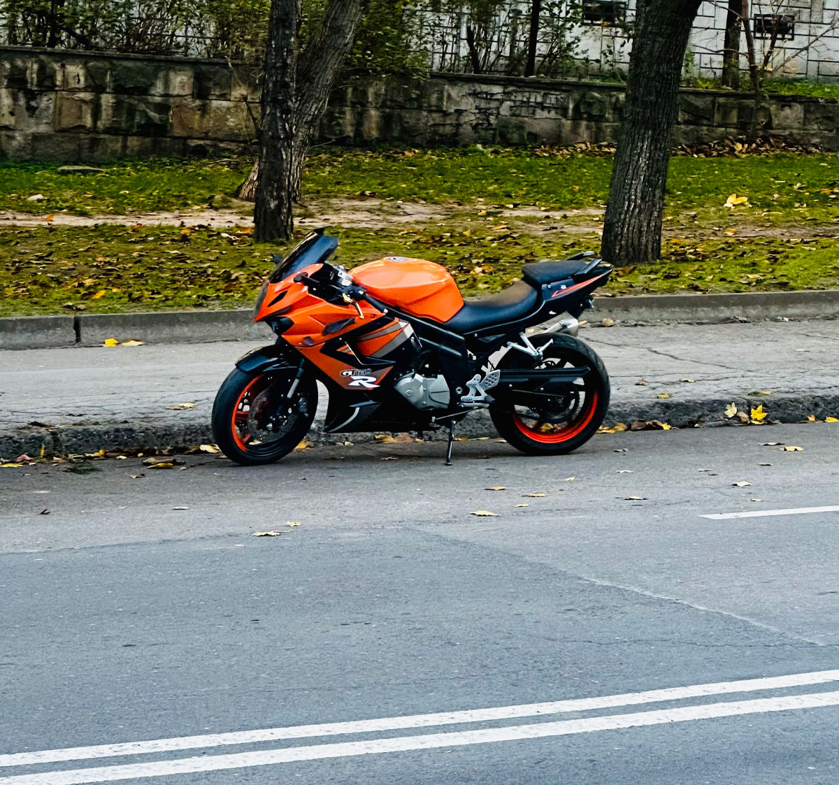 Hyosung GT650R foto 8