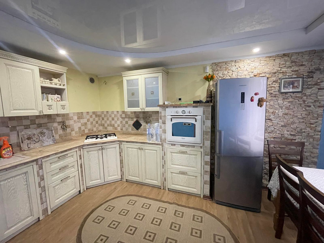Vânzare casă spațioasă în două nivele în Orhei, Mitoc. foto 4