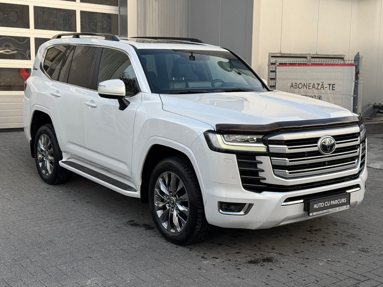 Toyota Land Cruiser фото 2