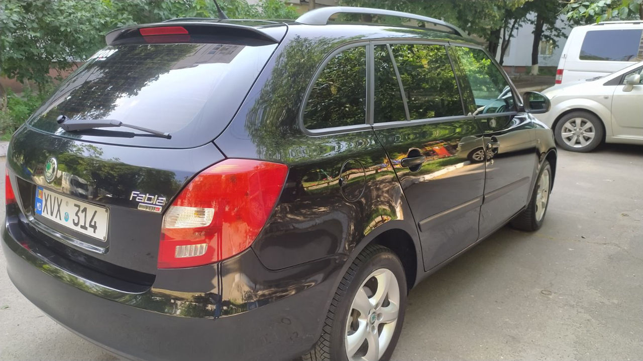 Skoda Fabia фото 3