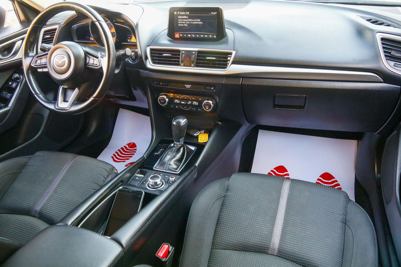 Mazda 3 фото 9
