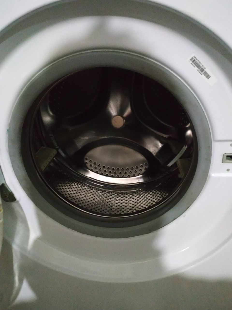Indesit Innex узкая 6 кг в хорошем состоянии
