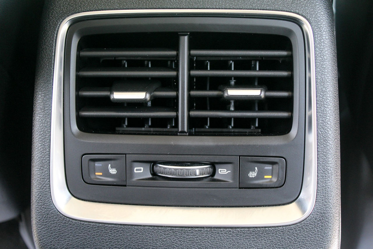 Geely Atlas Pro foto 16