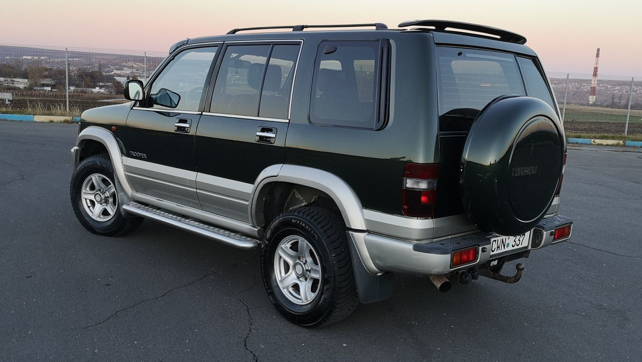 Isuzu Trooper foto 16