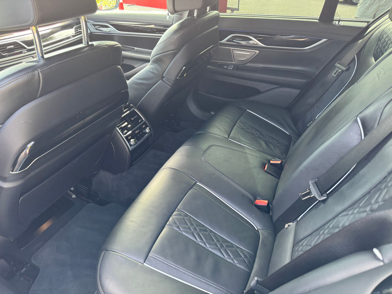 BMW 7 Series foto 13