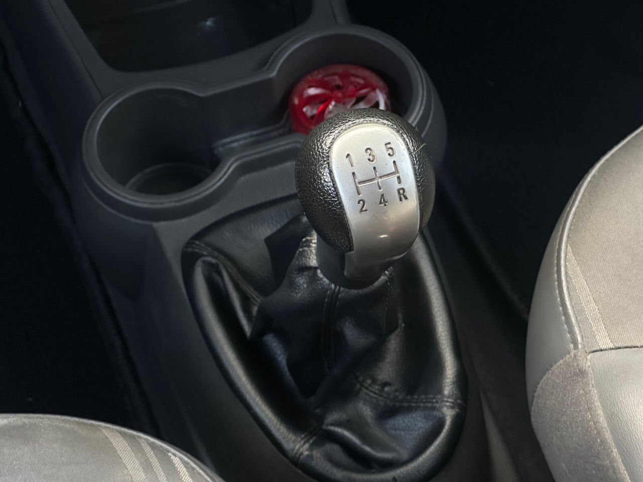 Chevrolet Spark фото 13