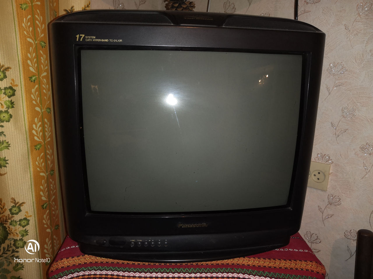 Продаю ТВ Vesta 32 Android 14;Panasonic 61 F1 foto 0