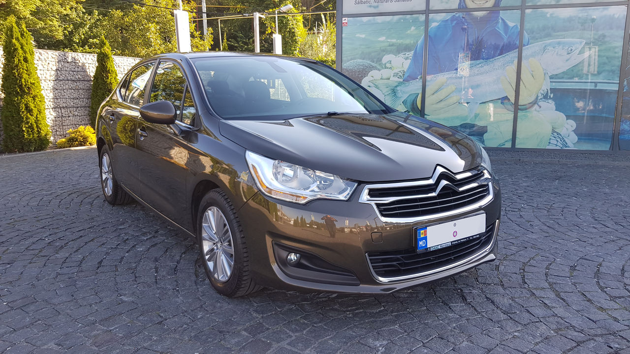 Надпись service citroen c4