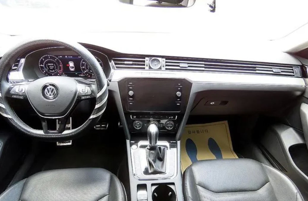 Volkswagen Arteon foto 4